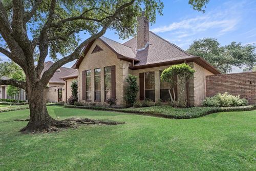 27 Bellchase Gardens Dr, Beaumont, TX, 77706-8728 | Card Image