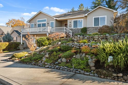 488 Quail Run, Eagle Point, OR, 97524-9022 | Card Image