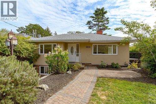 1515 Arrow Rd, Victoria, BC, V8N1C3 | Card Image
