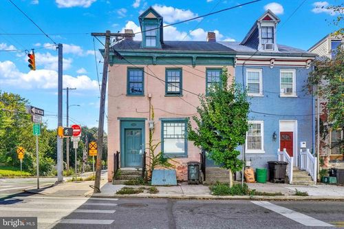 56 S Pershing Ave, YORK, PA, 17401-1321 | Card Image