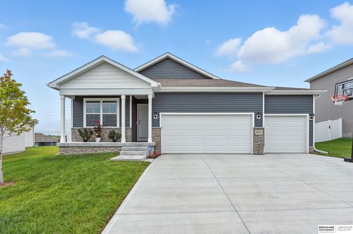 8411 S 184th St, Omaha, NE, 68136-6437 | Card Image