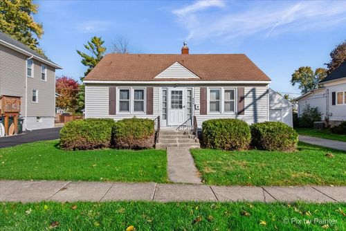 432 Illinois St, East Dundee, IL, 60118-1148 | Card Image