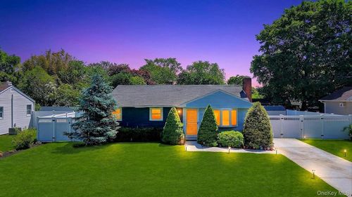 2815 Eagle Ave, Medford, NY, 11763-1929 | Card Image