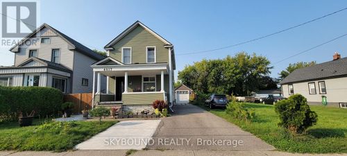 4617 Ferguson St, Niagara Falls, ON, L2E2Z1 | Card Image