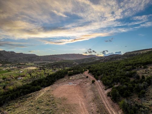 8094 W Red Cloud Loop Rd, Vernal, UT, 84078 | Card Image