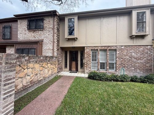 97 Lake Shore Dr, Corpus Christi, TX, 78413-2634 | Card Image