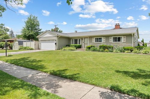 818 Leahy Cir, Des Plaines, IL, 60016-5944 | Card Image