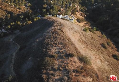 22800 Portage Circle Dr, Topanga, CA, 90290-4027 | Card Image