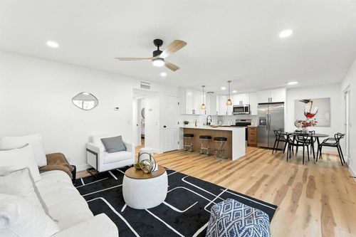 77-1817 E Grand Avenue, Escondido, CA, 92027 | Card Image