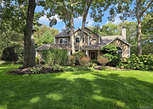 5 Kara Ct, Yaphank, NY, 11980-1810 | Card Image