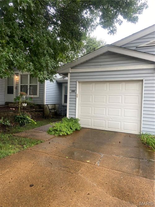 285 Highland Village Dr, Valley Park, MO, 63088-1543 | Card Image