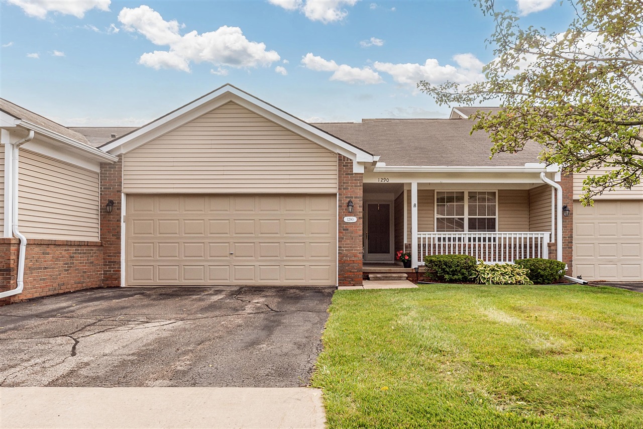 Stewart Dr, Ypsilanti, MI 48198