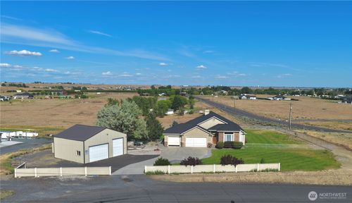 7019 Lake Vista Dr Ne, Moses Lake, WA, 98837-7520 | Card Image