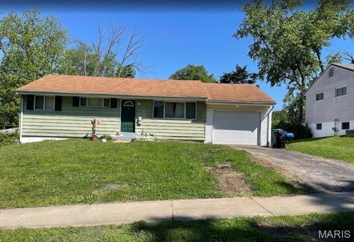 7753 Paddington Dr, Saint Louis, MO, 63121-1333 | Card Image