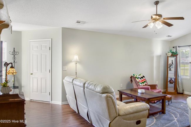 121 Lawndale Ln, House other with 3 bedrooms, 2 bathrooms and 2 parking in Sneads Ferry NC | Image 10