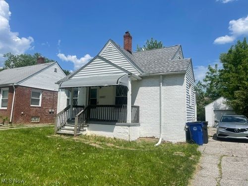 3947 E 176th St, Cleveland, OH, 44128-1703 | Card Image