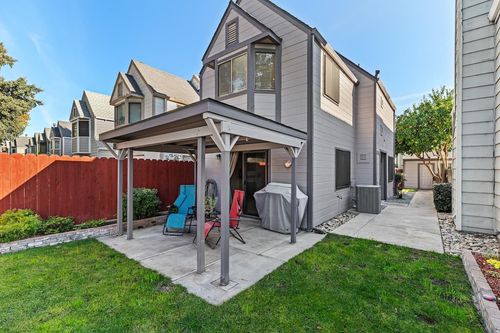 427 Golf Cir West, Manteca, CA, 95337 | Card Image