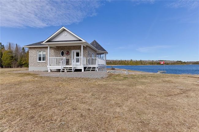 215 Beaudry Lane, House other with 2 bedrooms, 2 bathrooms and 5 parking in Eganville ON | Image 8