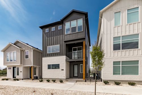 4-92 S 1100 W, Farmington, UT, 84025-2182 | Card Image