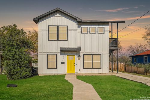 2639 Commerce St, San Antonio, TX, 78203-2101 | Card Image