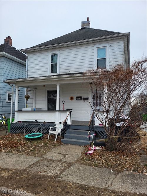1027 Adams St, Coshocton, OH, 43812-1714 | Card Image