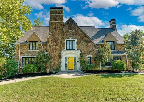 101 Hunter Dr, Ada, OK, 74820-8349 | Card Image