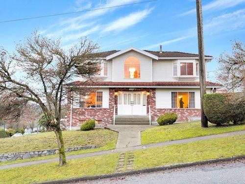 3288 E 5th Ave, Vancouver, BC, V5M1P3 | Card Image