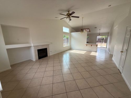 5467 E Byrd Ave, Fresno, CA, 93727-8731 | Card Image