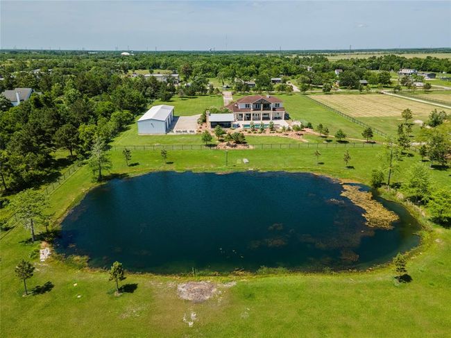 2112 Washington Ave, House other with 3 bedrooms, 4 bathrooms and 7 parking in Alvin TX | Image 44