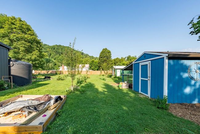 461 S Shady Ave, House other with 3 bedrooms, 3 bathrooms and null parking in Damascus VA | Image 34
