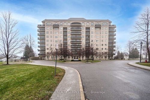 508-10 Dayspring Cir, Brampton, ON, L6P1B9 | Card Image