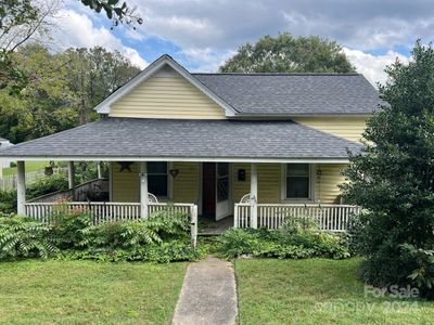 331 Highland Street, House other with 2 bedrooms, 1 bathrooms and null parking in Mount Holly NC | Image 1