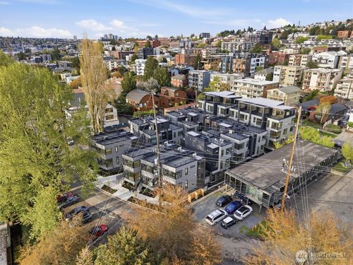 d-2018 Fairview Avenue E, Seattle, WA, 98102 | Card Image