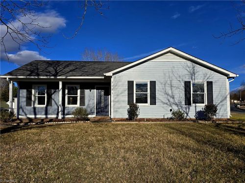 3533 Cedar Post Rd, Winston Salem, NC, 27127-7350 | Card Image