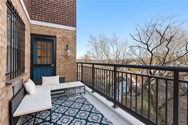 APT-818 - 505 Central Ave, Home with 2 bedrooms, 1 bathrooms and 2 parking in White Plains NY | Image 9