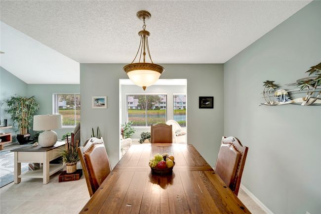 6304 - 6304 River Run Dr, House attached with 2 bedrooms, 2 bathrooms and null parking in Sebastian FL | Image 10