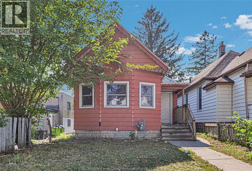 555 Pierre Ave, Windsor, ON, N9A2K1 | Card Image