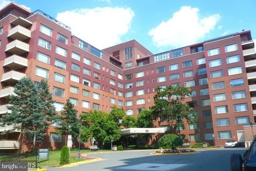 748-1021 Arlington Blvd, ARLINGTON, VA, 22209-2216 | Card Image