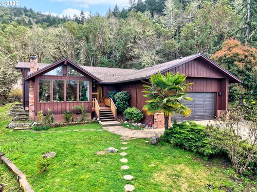 755 Plin St, Myrtle Creek, OR, 97457-9790 | Card Image