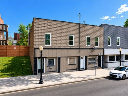 221 5th St, Ellwood City, PA, 16117-2305 | Card Image