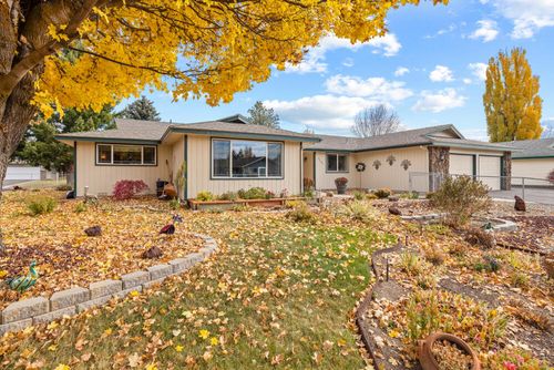 5147 Gatewood Dr, Klamath Falls, OR, 97603-8473 | Card Image