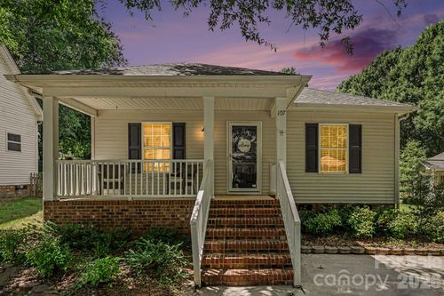 107 Watson St, Belmont, NC, 28012-3301 | Card Image
