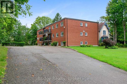 256 Oxford St, Ingersoll, ON, N5C2W1 | Card Image