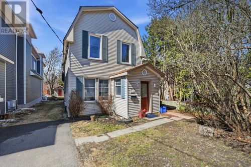 556 Melbourne Ave, Ottawa, ON, K2A1W8 | Card Image
