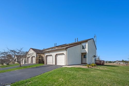 233 Spruce Ct, Flemington, NJ, 08822-3104 | Card Image