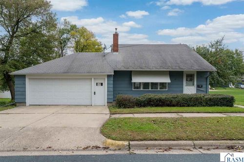 205 N Thompson St, Delavan, MN, 56023 | Card Image