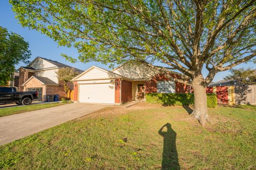1524 Clemson Dr, Glenn Heights, TX, 75154-8126 | Card Image