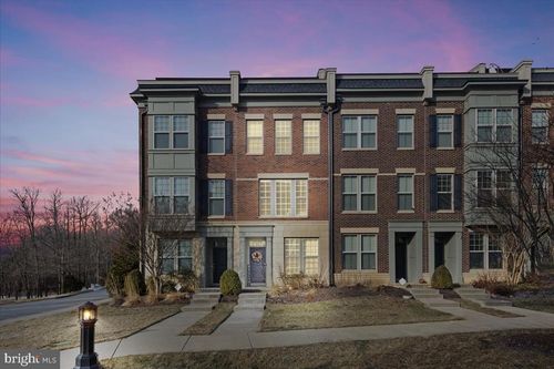 332-874 Regents Sq, OXON HILL, MD, 20745-1187 | Card Image