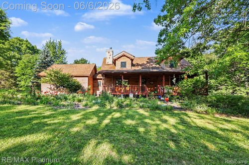 1240 N Hickory Ridge Trl, Milford, MI, 48380-3436 | Card Image