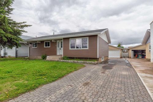4 Mcleod St, Fort Mcmurray, AB, T9H1Z5 | Card Image